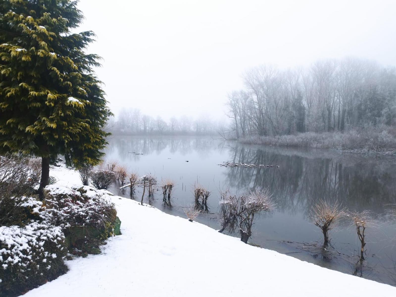 Rajski Vrt - Lake House - Paradise Garden Sisak Exterior photo