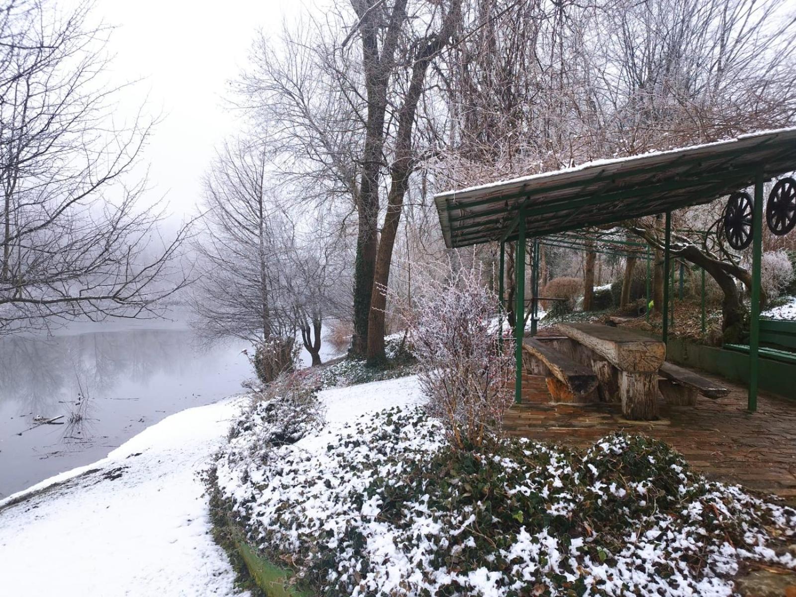 Rajski Vrt - Lake House - Paradise Garden Sisak Exterior photo